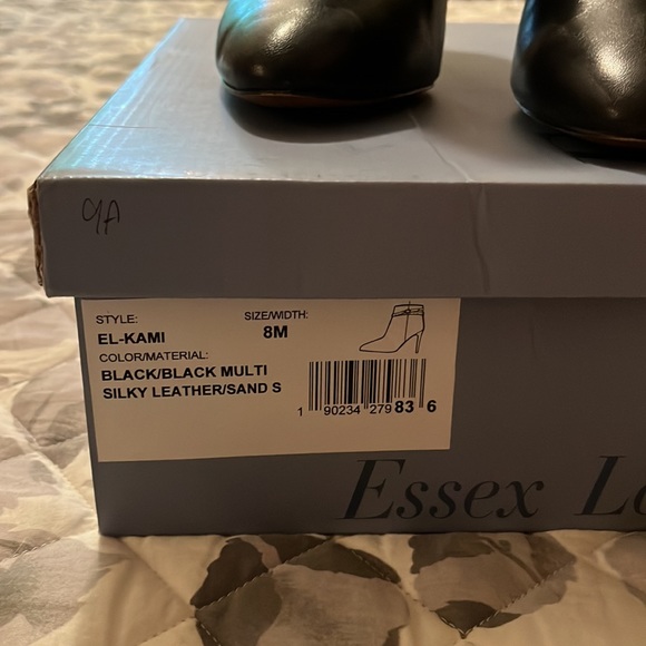 Rialto Black booties - Size 8 - Picture 3 of 3